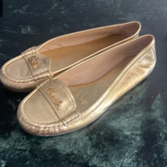 Coach loafers in gold - Picture 2 of 4